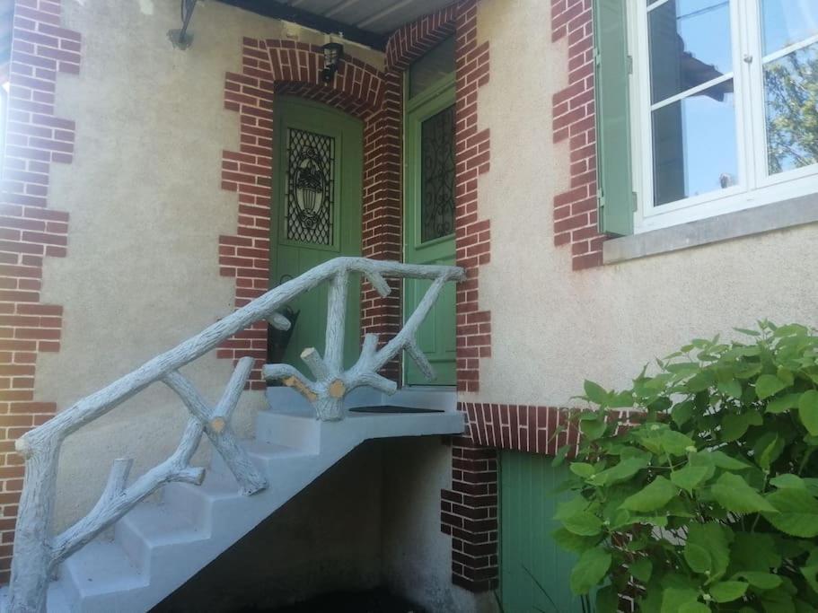 Maison " Bouton D'Or" Au Bord De L'Eau, A 10 Mn De Tours , Meuble Classe Une Etoile Saint-Avertin Exterior foto