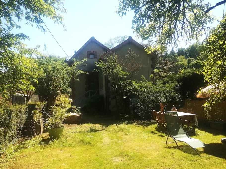 Maison " Bouton D'Or" Au Bord De L'Eau, A 10 Mn De Tours , Meuble Classe Une Etoile Saint-Avertin Exterior foto